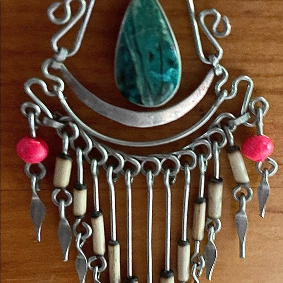 Malichite & wood bead Chandelier earings - Picture 4 of 4